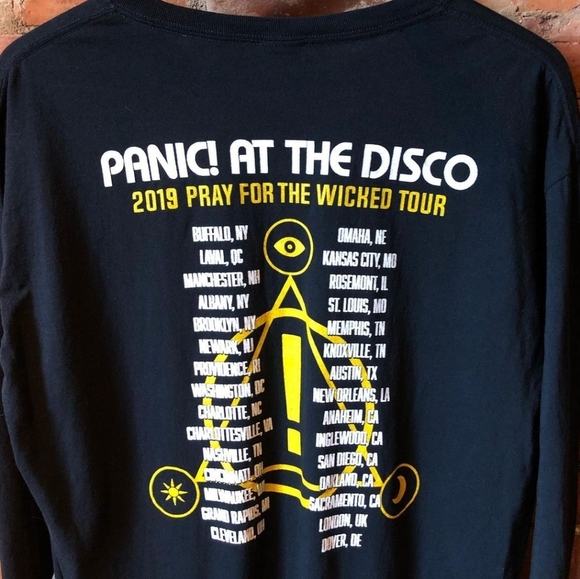 SOLD โ ๏ธ Panic! At The Disco Band Tee, Black Long Sleeve - Picture 2 of 2